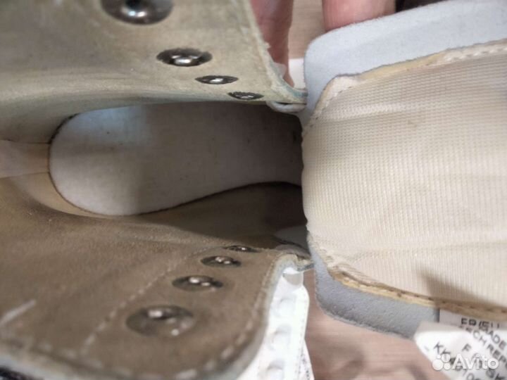 Коньки фигурные 32 р натуральная кожа