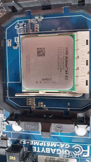 Процессор AMD Athlon 64 x2 4200