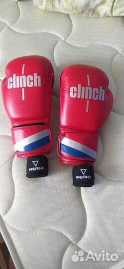 Боксерские перчатки 10 oz clinch