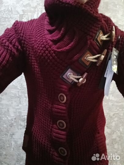 Мужской вязаный кардиган на пуговицах