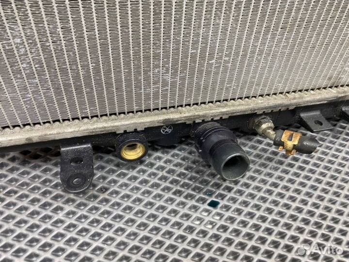 Радиатор охлаждения двигателя Honda Accord 7 CL