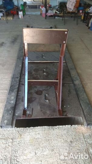 Стойка под лодочный мотор