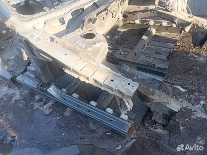 Передняя часть кузова Nissan Teana J31