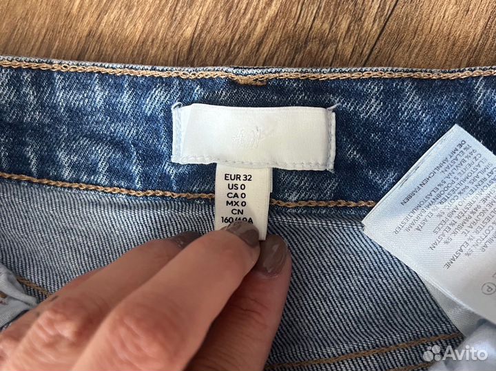 Джинсы с разрезами hm