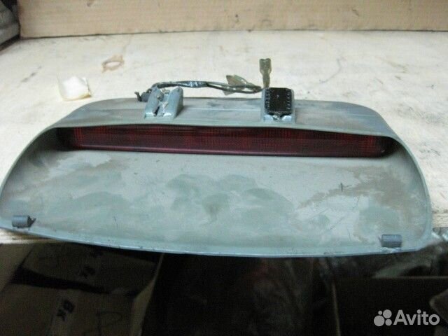 Дополнительный (третий) стоп сигнал крышки