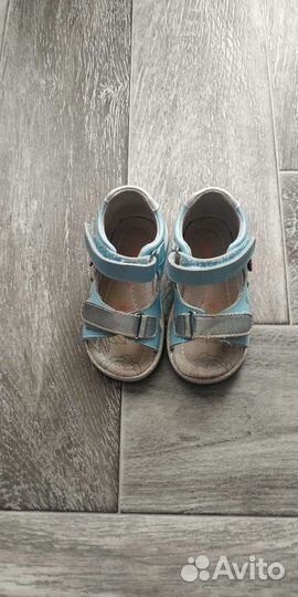 Сандалии детские для девочек 22