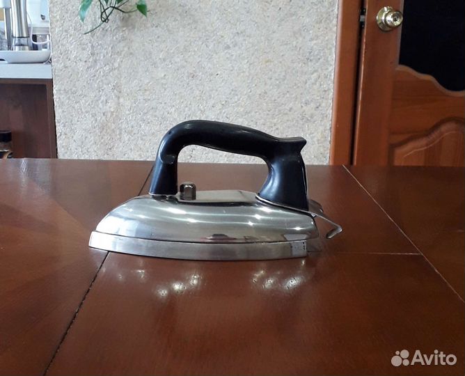 Утюг времен СССР