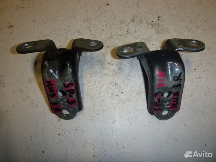 Петля двери задней правой нижняя KIA sportage 2010