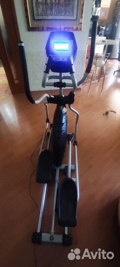 Эллиптический тренажер Spirit by Hasttings XE326