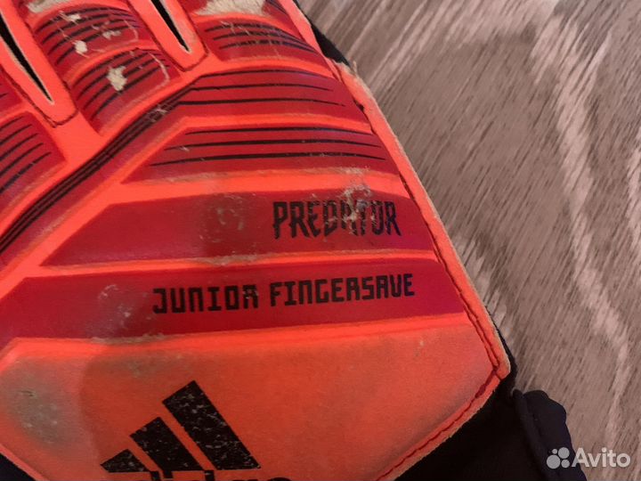Вратарские перчатки adidas