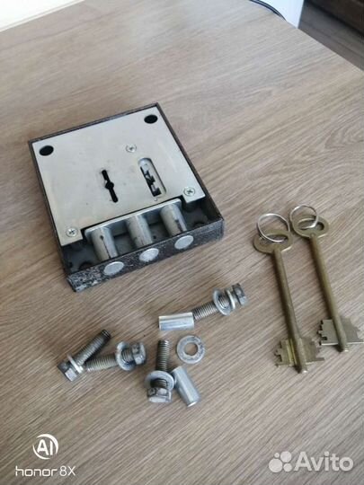 Замок гаражный