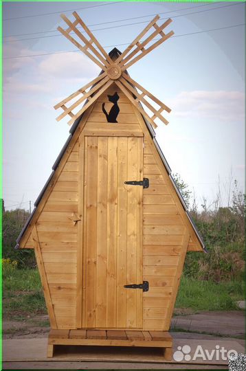 Уличный туалет деревянный SHP797