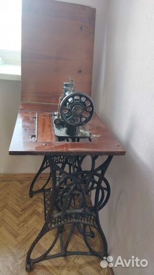 Швейная машина Robler