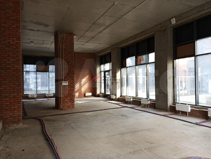 Сдам торговое помещение, 152 м²