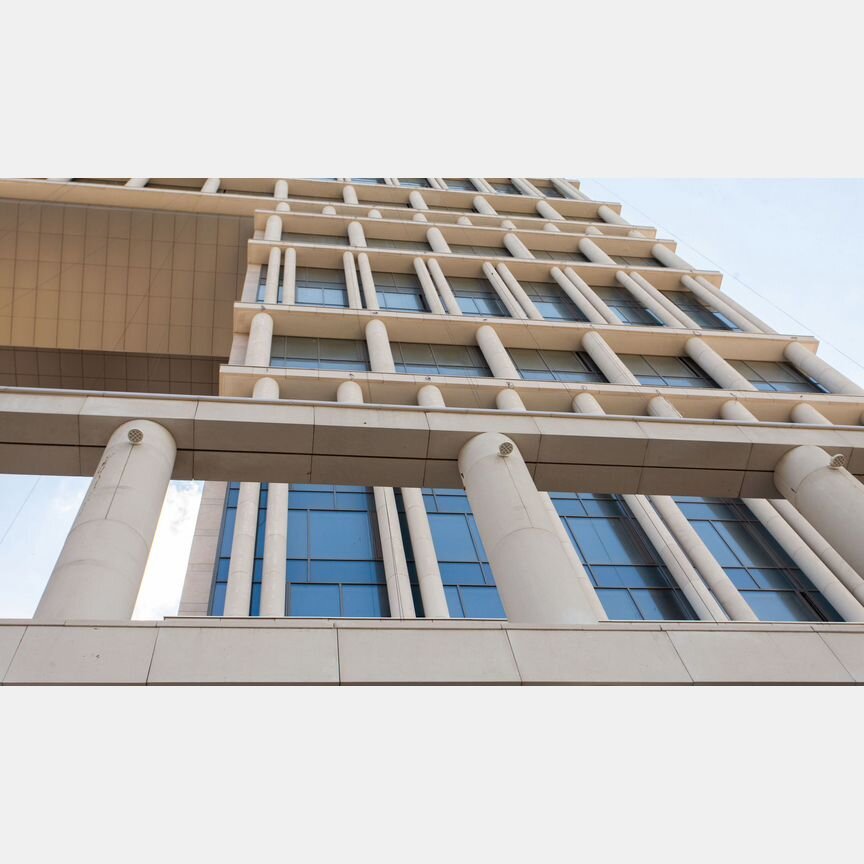2-к. квартира, 77 м², 16/23 эт.