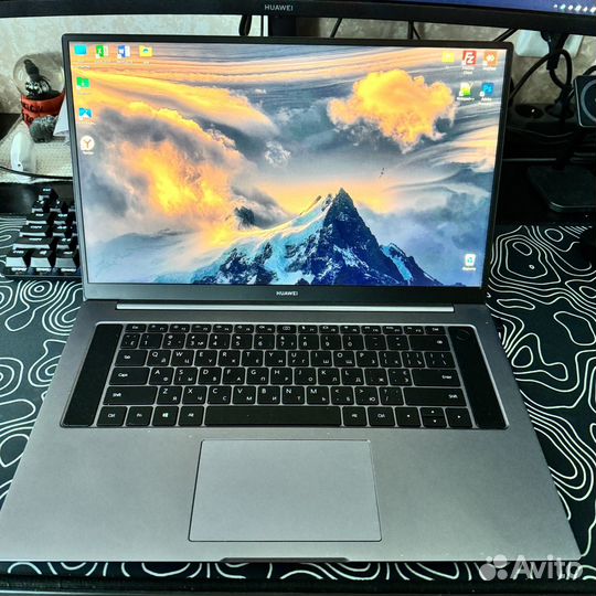 Ноутбук Huawei matebook D16