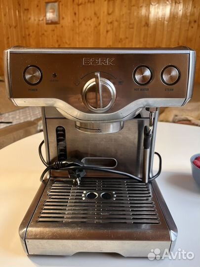 Кофемашина bork 9922