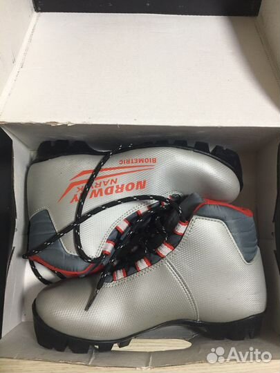 Лыжные ботинки 35 размер