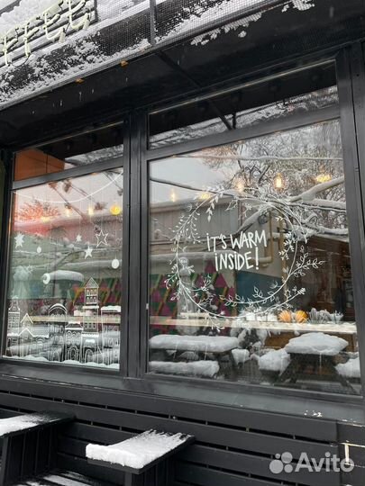 Роспись стен, фасадов, витрин, художник