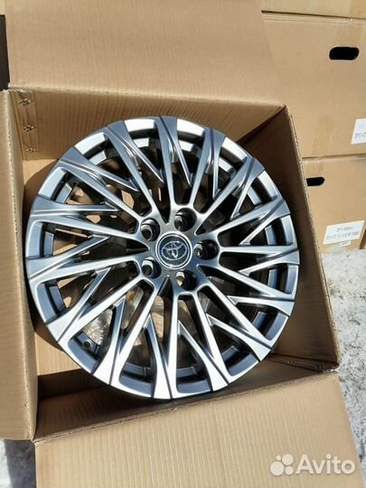 Новые Диски R18 на Toyota Camry Lexus ES IS GS
