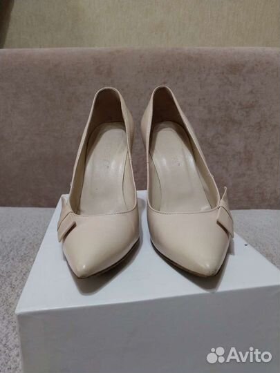 Туфли женские 38 размер бежевые натуральная кожа