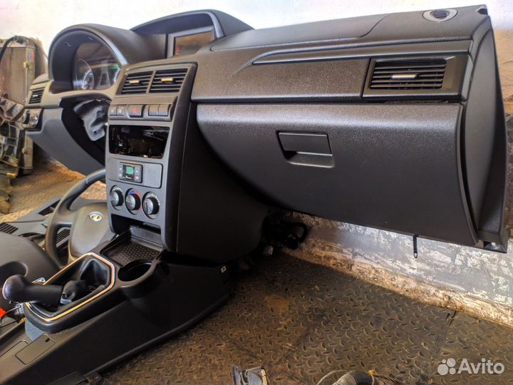 Комплект торпедо Приора 2