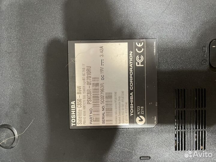 Ноутбук Toshiba satelliteC850-B6W на запчасти