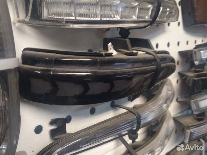 Поворотники в зеркала веста бегающие