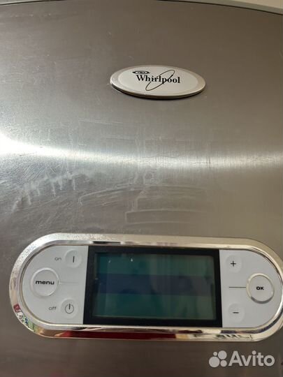 Продам холодильник Вирпул на запчасти, рабочий