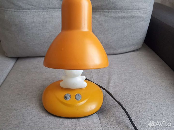 Лампа настольная