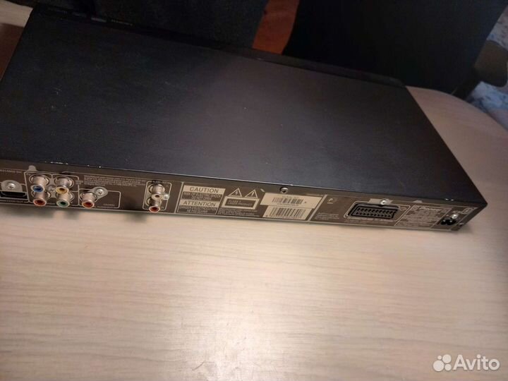 DVD плеер DV-420V