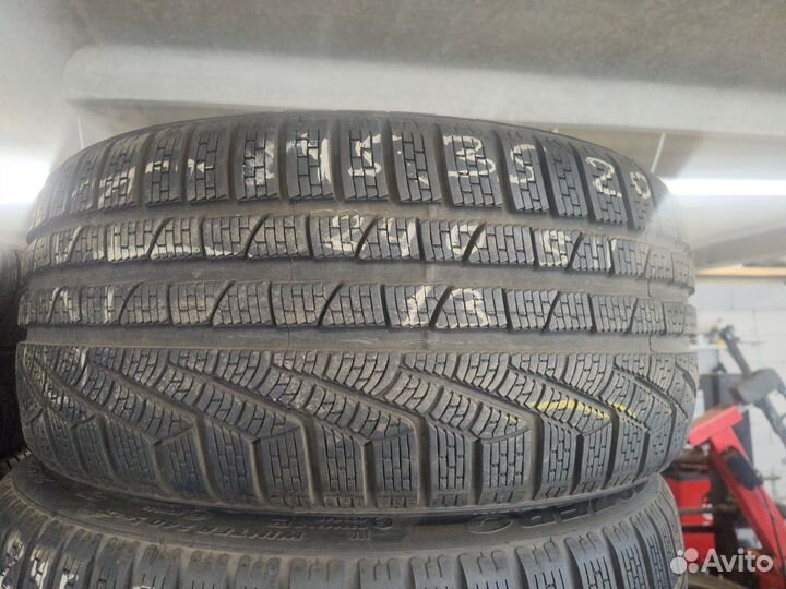 Pirelli Winter Sottozero 240 Serie II 245/35 R20