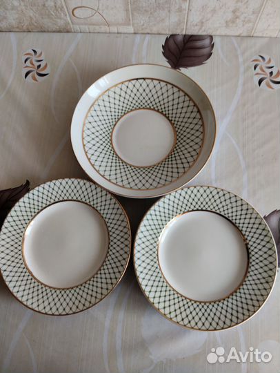 Сухарница и тарелки лфз зелёная сетка