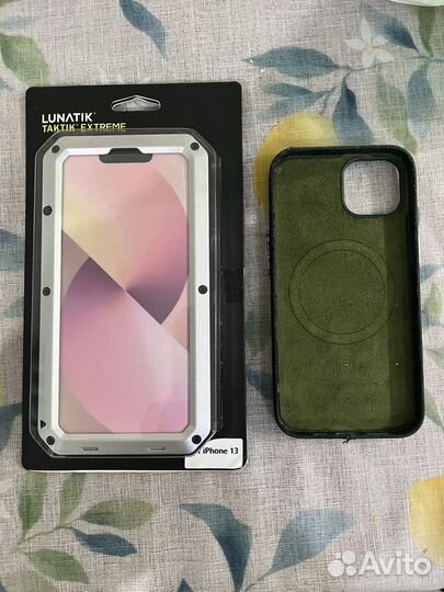 Чехол на iPhone 13 противоударный