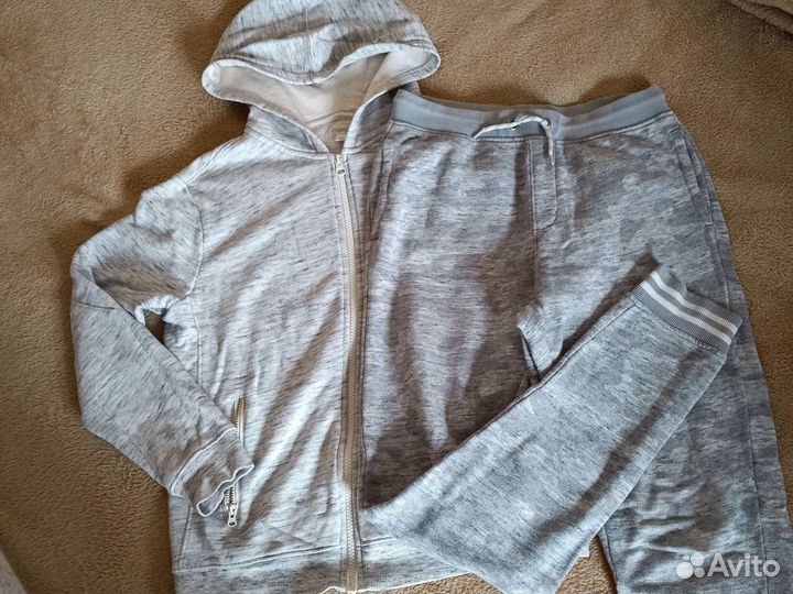 Костюм спортивный на 10-12лет
