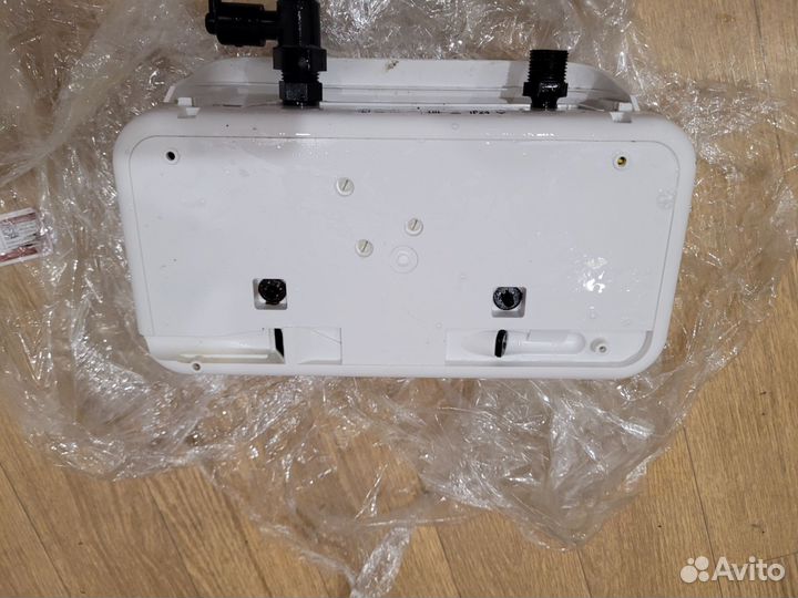 Водонагреватель проточный ariston 8кВт