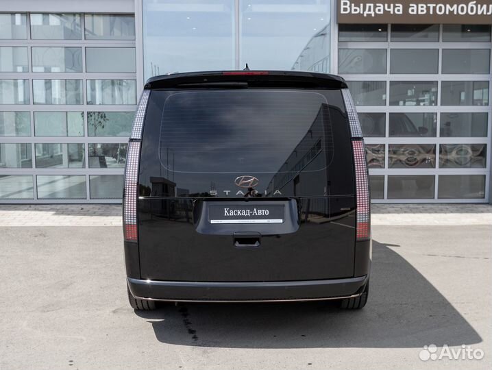 Hyundai Staria 2.2 AT, 2022