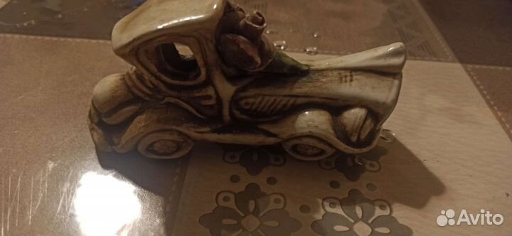 Статуэтка автомобиль