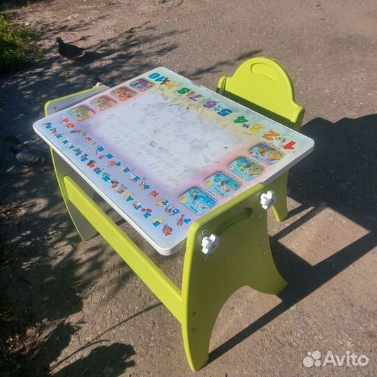 Детский стол и стул