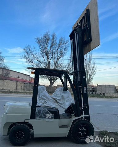 Вилочный погрузчик TFN CPCD35, 2023