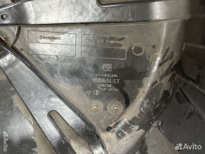 Ниша запасного колеса пол багажника Меган 2