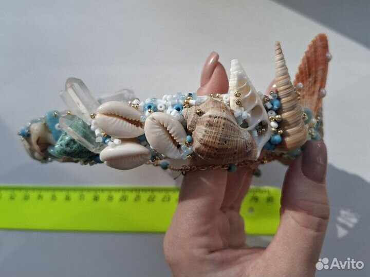 Корона из ракушек