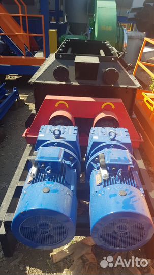 Смеситель асфальтосмесительной установки с рамой