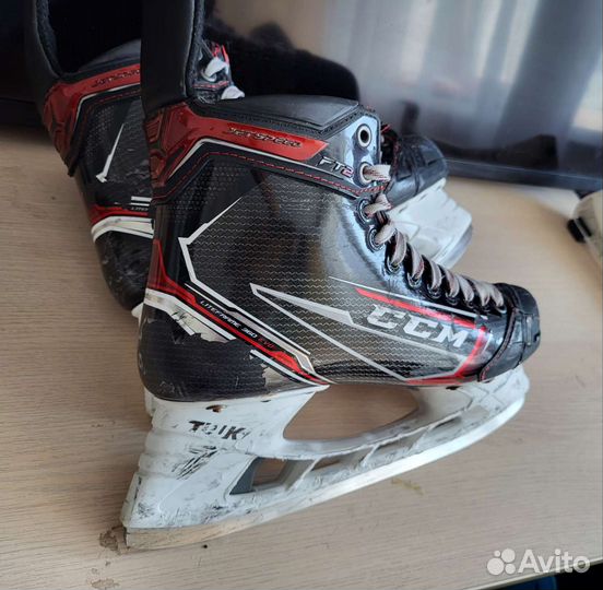 Коньки хоккейные CCM jetspeed FT 2, 9ее