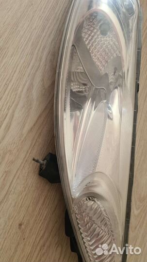 Фара правая Nissan Juke