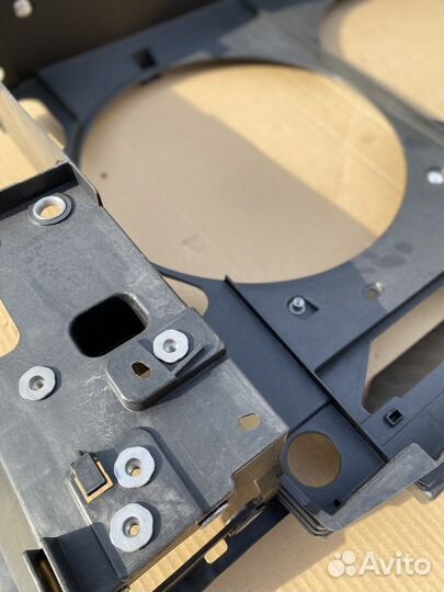 Передня панель, телевизор инфинити кузов S51