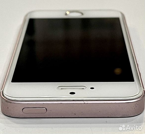 iPhone SE, 32 ГБ