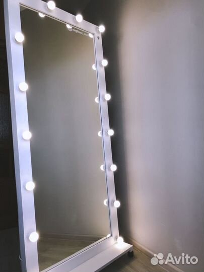 Гримерное зеркало напольное