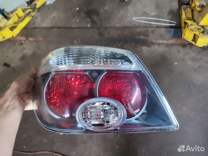 Фонарь задний mitsubishi outlander