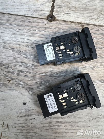 Кнопка подогрева сидений mazda 3 bk